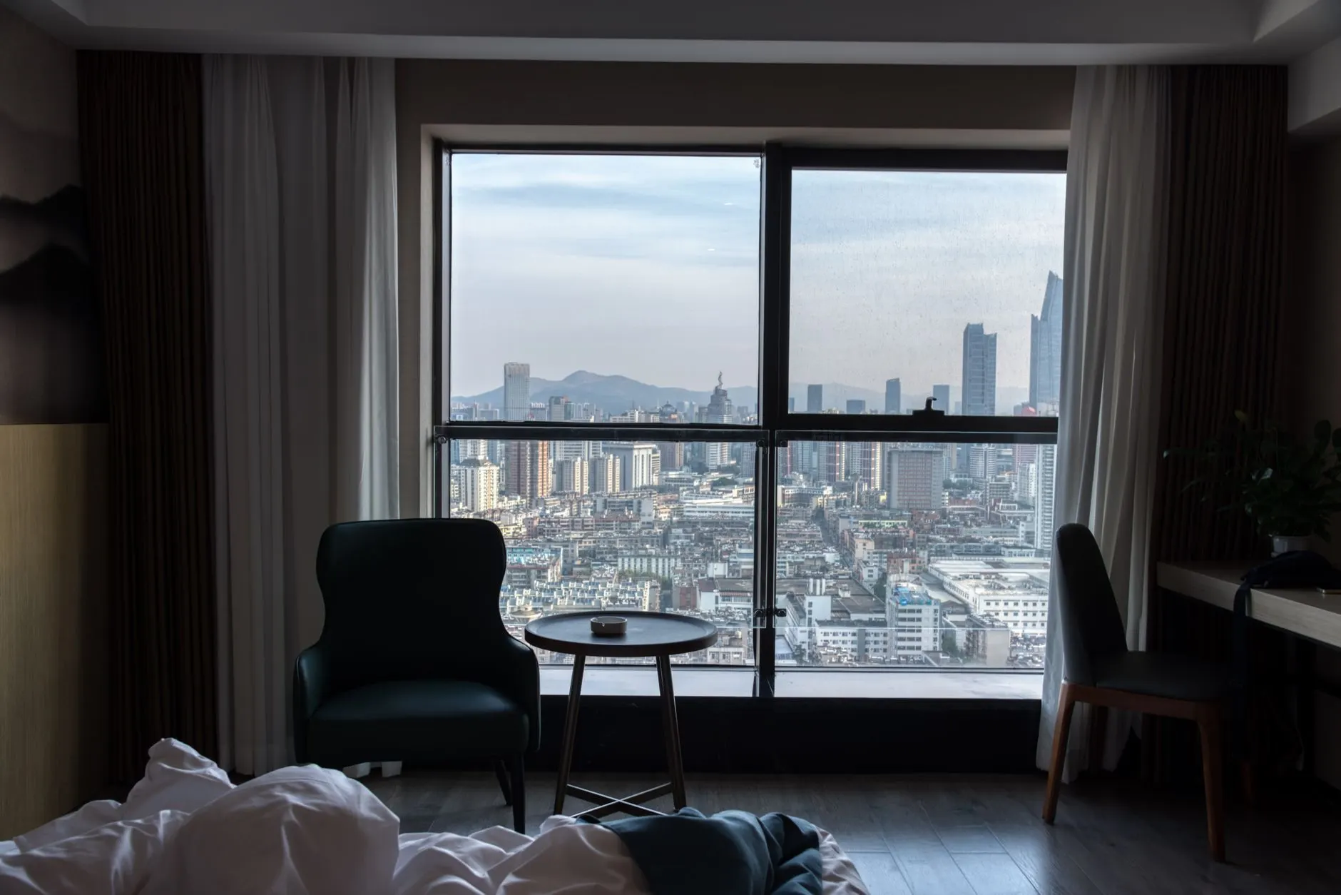 江苏佳大光电科技光伏组件选型指南：功率等级与转换效率解析