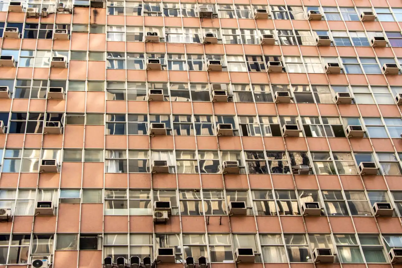 江苏光电制造企业如何提升光伏组件转换效率的工艺解析